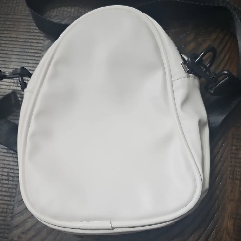 White Ghost Design Crossbody Purse - Picture 3 of 4